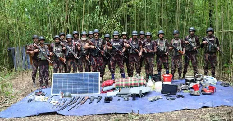 সন্ত্রাসী আস্তানা থেকে অস্ত্র-ড্রোনসহ প্রযুক্তি সরঞ্জাম উদ্ধার