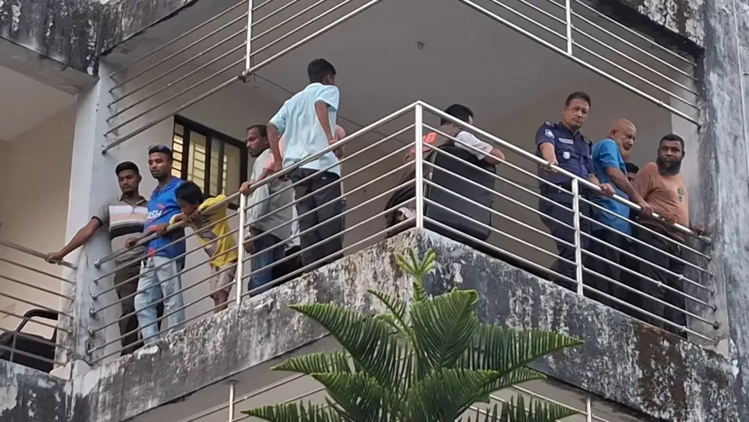 বরগুনায় জেলা পরিষদ ডাকবাংলো থেকে মা ও দুই মেয়ের মরদেহ উদ্ধার