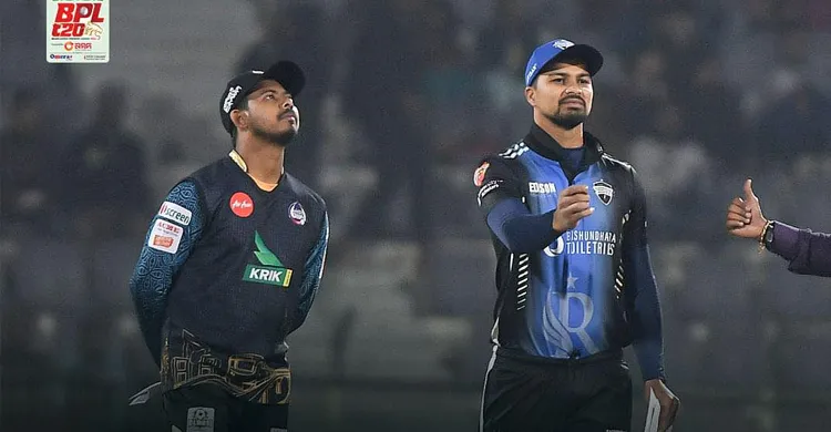 টস জিতে রংপুরকে ব্যাটিংয়ে পাঠালো ঢাকা