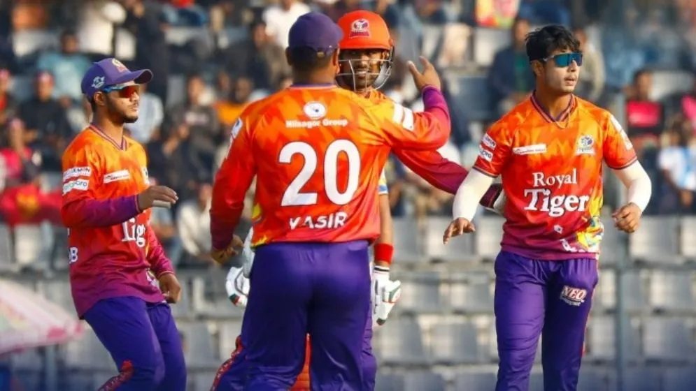খুলনাকে প্রথম হারের স্বাদ দিল রাজশাহী