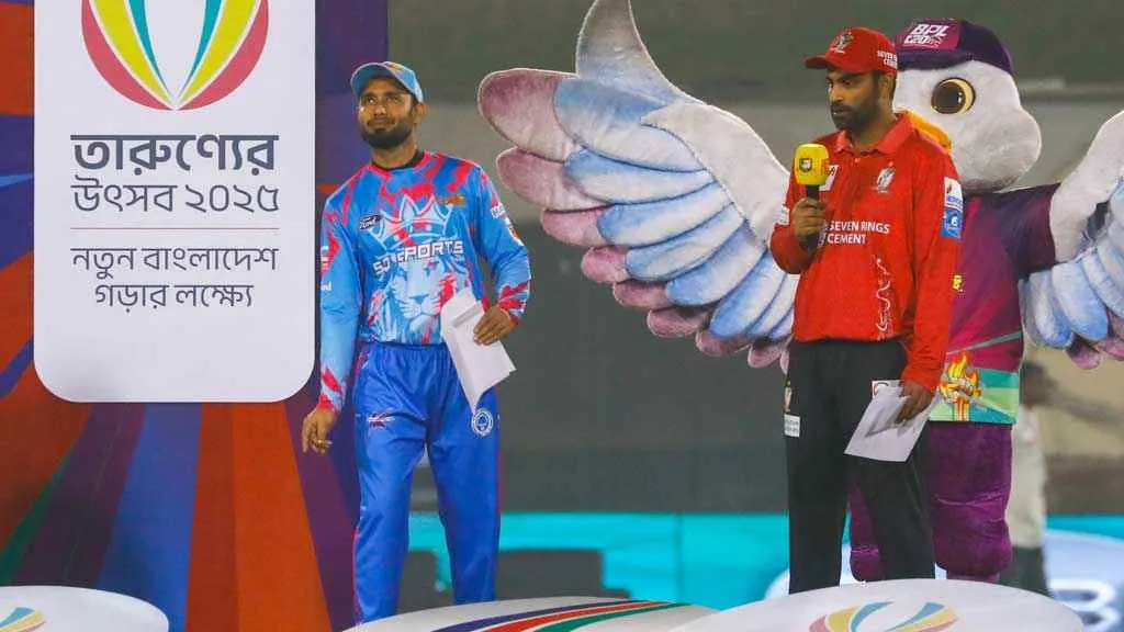 বিপিএলের ফাইনালে বরিশালের বিপক্ষে ব্যাটিংয়ে চিটাগাং