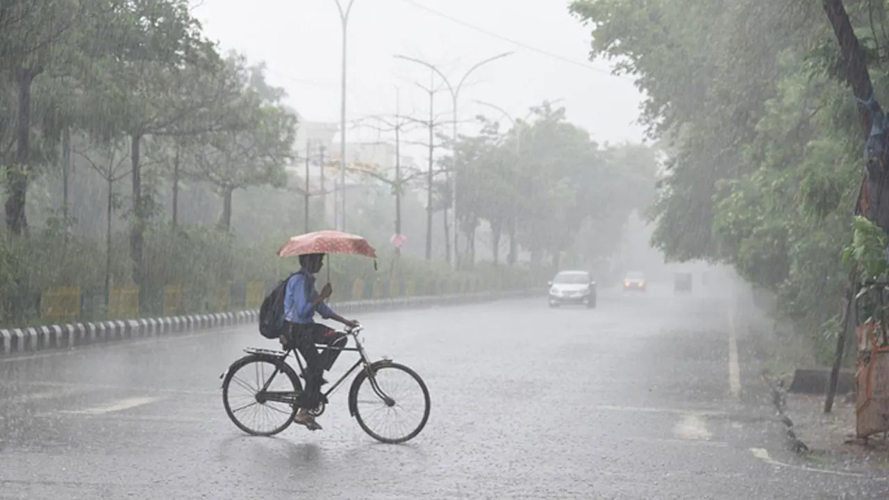 বিভিন্ন স্থানে বৃষ্টির আভাস