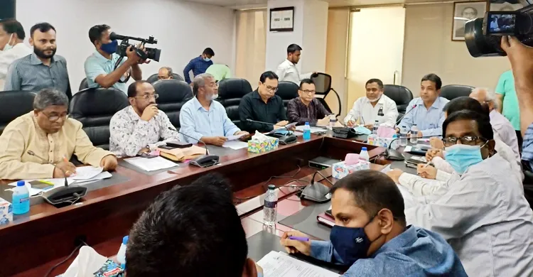 বাসভাড়া পুনর্নির্ধারণে বৈঠকে বিআরটিএ