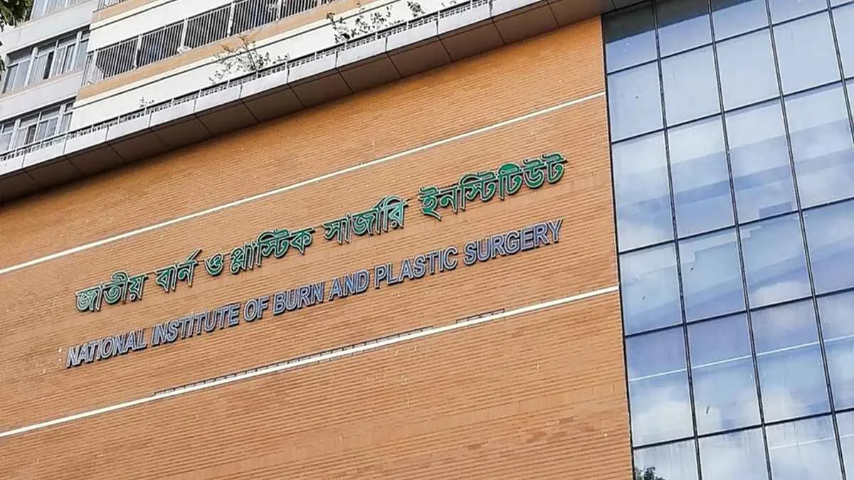 রাজধানীতে ট্রান্সফরমার বিস্ফোরণ, একই পরিবারের দগ্ধ ৩