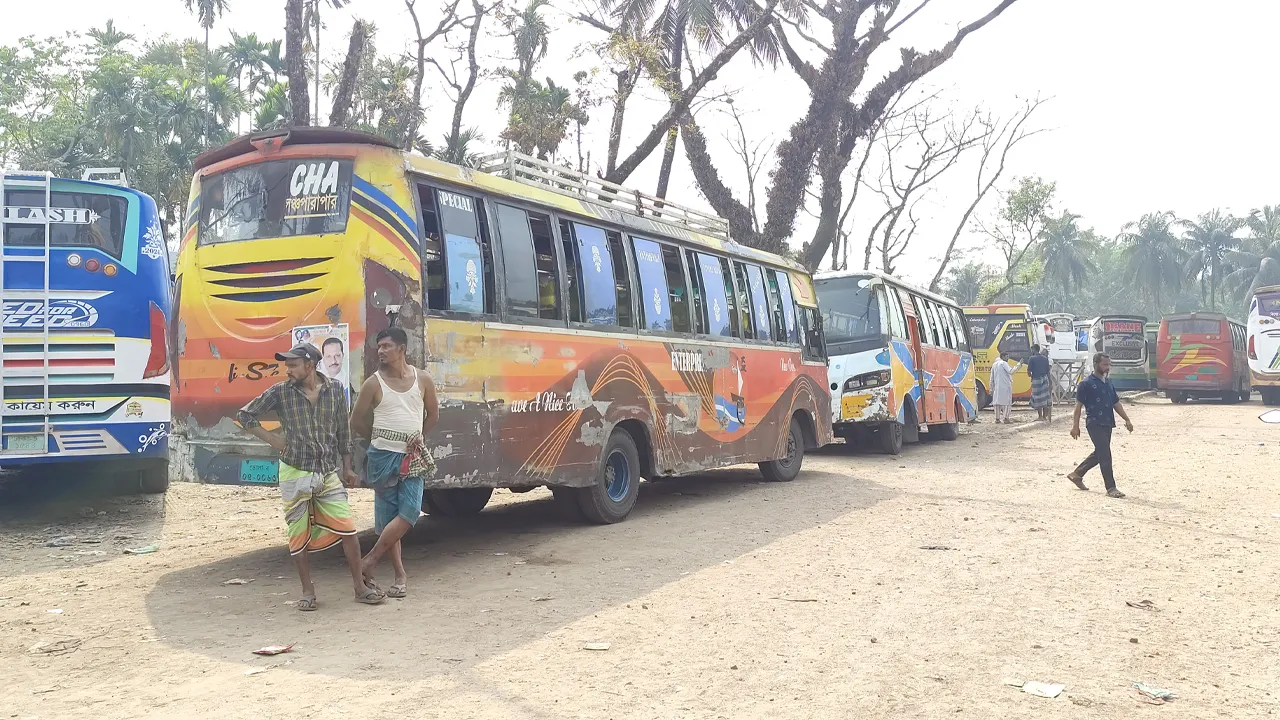 ভোলার সব রুটে বাস চলাচল বন্ধ