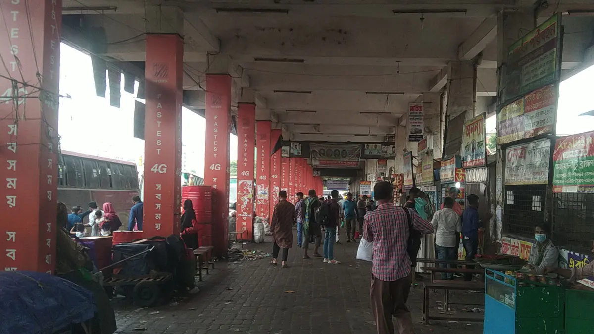 মন খারাপকে সঙ্গী করে ঢাকায় ফিরছেন তারা