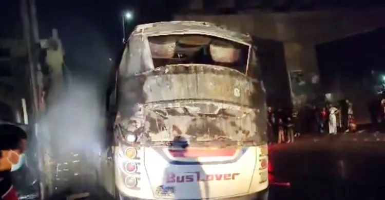 বিএনপি ৭ গাড়িতে অগ্নিসংযোগ, ২৪টি ভাঙচুর  করেছে : মালিক সমিতি