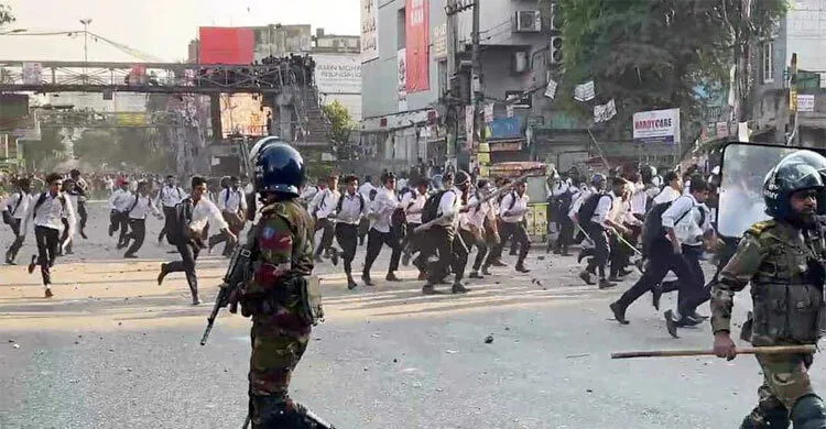 সায়েন্সল্যাবে সিটি কলেজ-ঢাকা কলেজ শিক্ষার্থীদের সংঘর্ষ