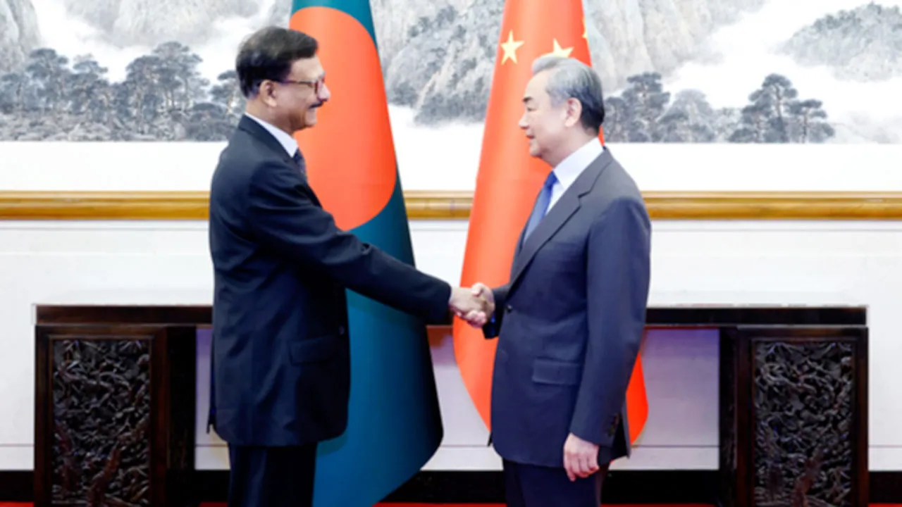 বেল্ট অ্যান্ড রোডকে আরও মানসম্পন্ন করার অঙ্গীকার বাংলাদেশ-চীনের