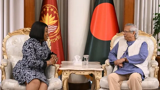 কমনওয়েলথের পূর্ণ সমর্থন চেয়েছেন প্রধান উপদেষ্টা