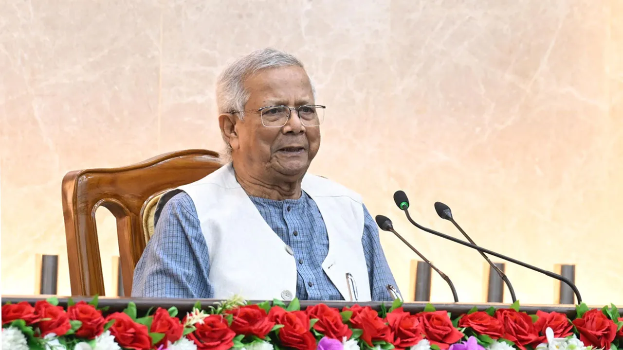 অতীতের ‘তামাশার নির্বাচন’ থেকে বেরিয়ে দৃষ্টান্ত স্থাপনের আহ্বান প্রধান উপদেষ্টার