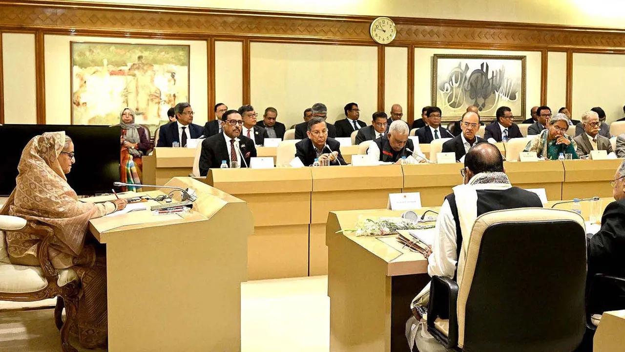 মন্ত্রিসভার প্রথম বৈঠকে যেসব নির্দেশনা দিলেন প্রধানমন্ত্রী