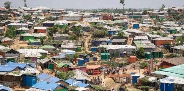 ক্যাম্পে দুই গ্রুপের গোলাগুলি নিহত ১
