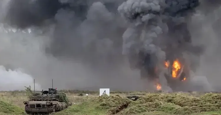 অস্ত্রভাণ্ডার বাড়লে জলবায়ু ঝুঁকি বাড়ে