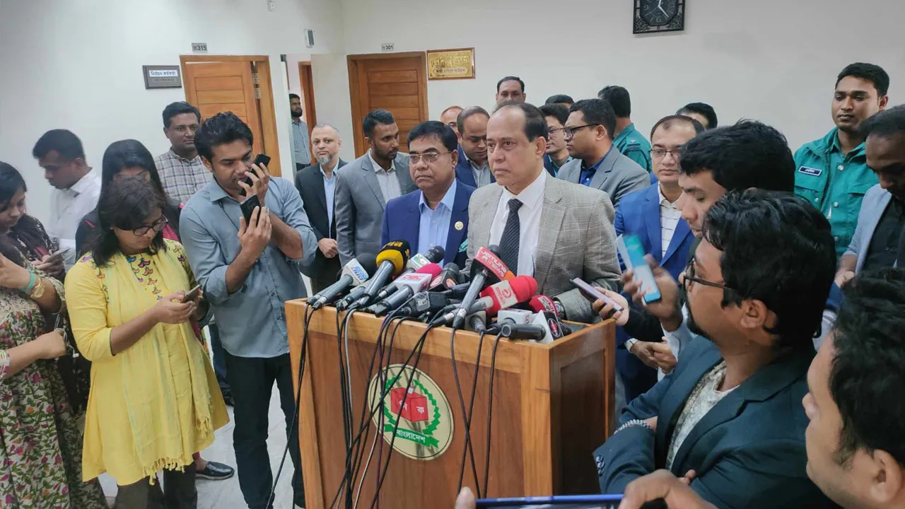 সবাই যে আচরণবিধি ভাঙছে তা নয়, তবে সহিংসতা হচ্ছে : সিইসি