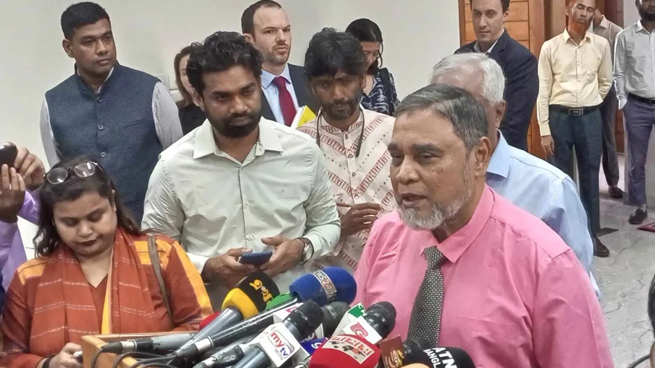 আন্তর্জাতিক মানের নির্বাচন দেখতে চায় ইইউ: সিইসি