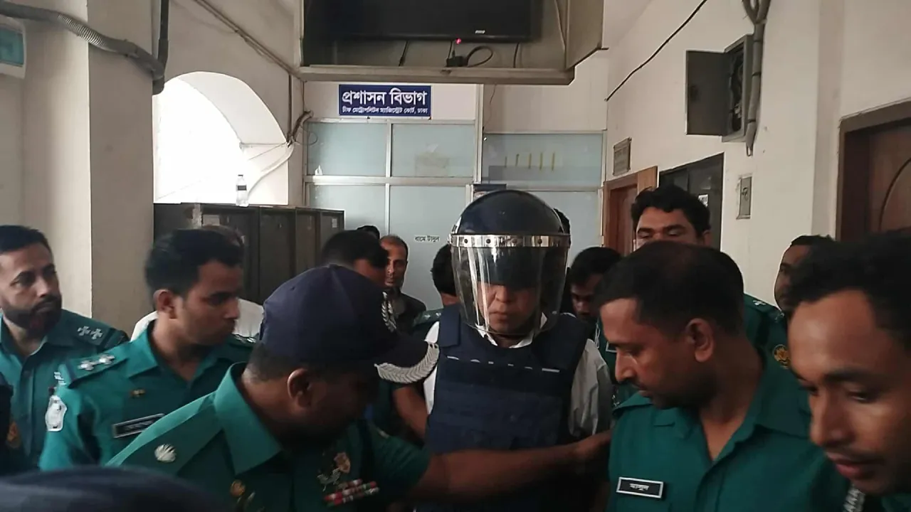 সাবেক সিইসি  হাবিবুল আউয়ালকে কারাগারে পাঠানোর নির্দেশ