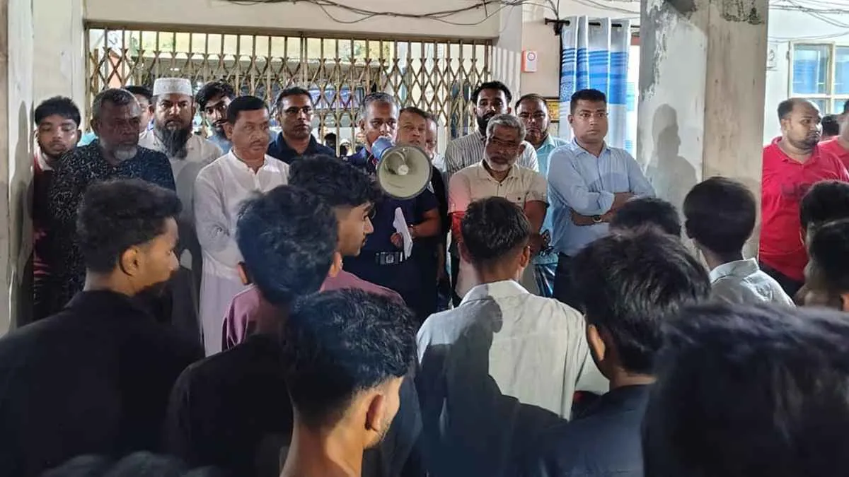 পুলিশের সাঁড়াশি অভিযান, আটক ৩৭০