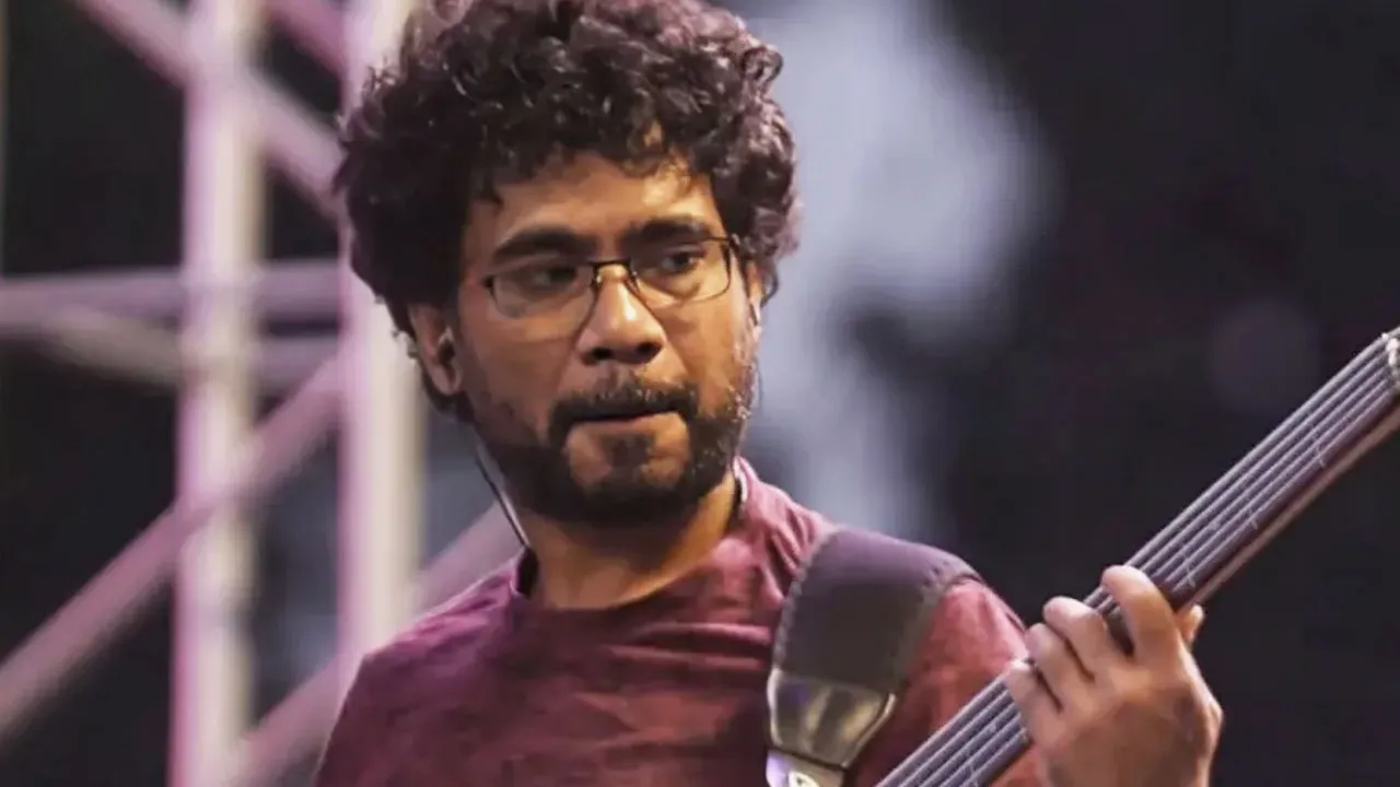 ফসিলস ব্যান্ডের প্রাক্তন সদস্যের রহস্যজনক মৃত্যু