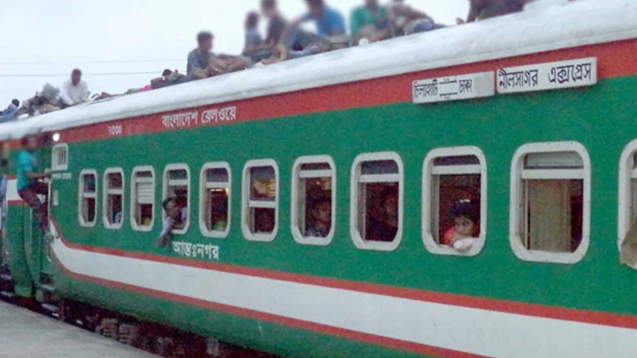 দুর্ঘটনায় বিলম্বের জের এখনও পোষাতে পারেনি নীলসাগর এক্সপ্রেস