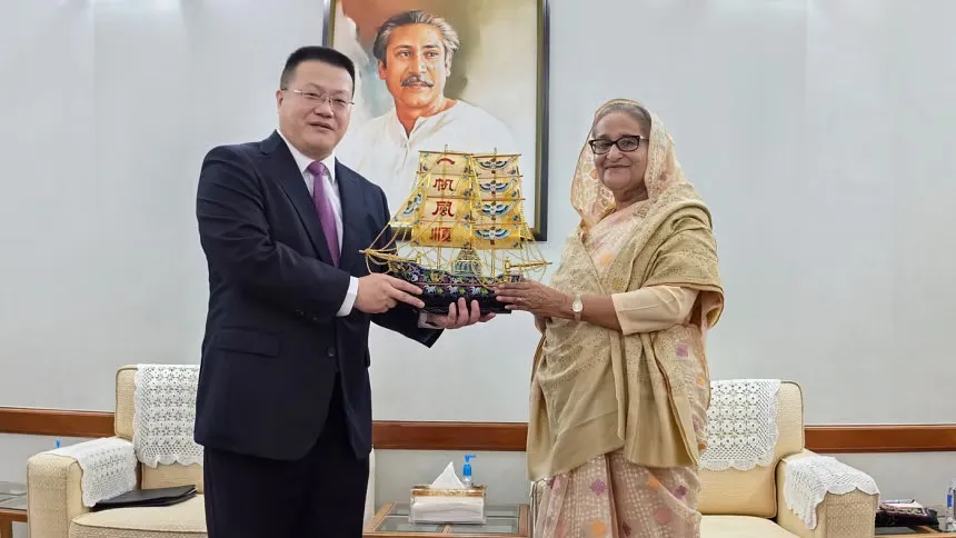 Chinese envoy congratulates Hasina for AL’s win