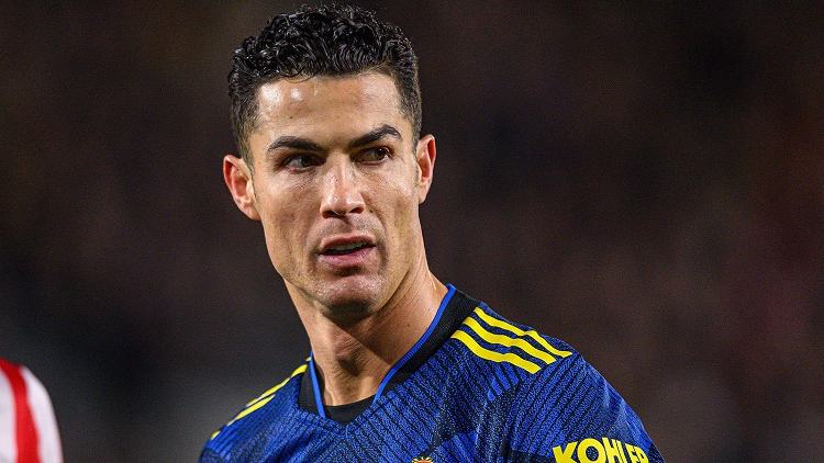 Football world sends condolences to Cristiano Ronaldo for his baby son's death