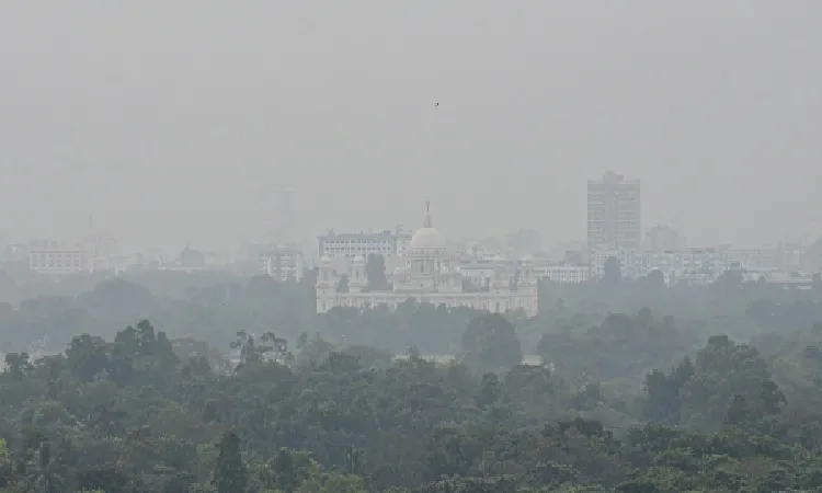 আকাশ মেঘাচ্ছন্ন, হতে পারে বৃষ্টি