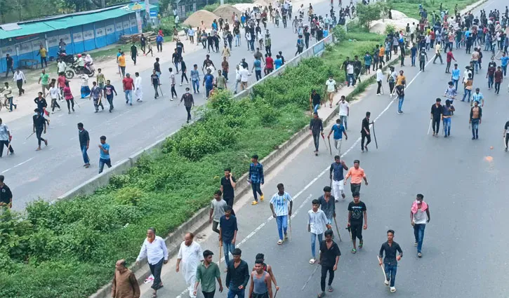 আ.লীগের দুই গ্রুপে সংঘর্ষ , ঢাকা-চট্টগ্রাম মহাসড়ক বন্ধ