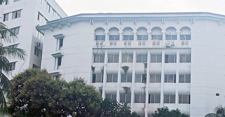 অ্যাটর্নি জেনারেল কার্যালয়ের ৭০ আইন কর্মকর্তার পদত্যাগ