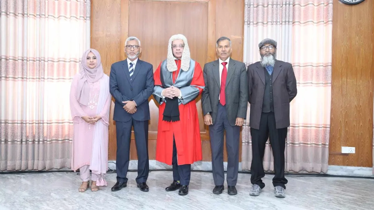 পিএসসির নতুন চার সদস্যকে শপথ পড়ালেন প্রধান বিচারপতি