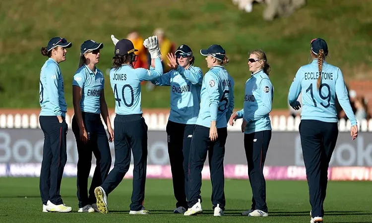 Resurgent England crush Bangladesh to make World Cup semi-finals