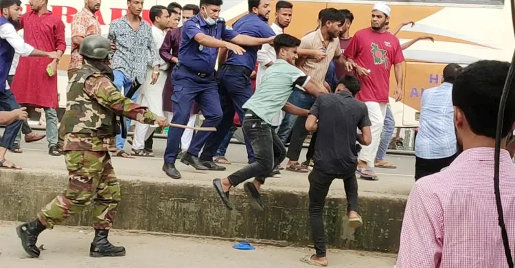 কক্সবাজারে এনসিপির পথসভার মঞ্চে বিএনপির হামলার অভিযোগ