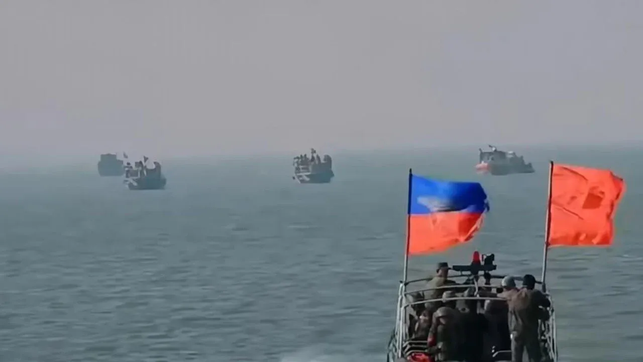 আবারও ১৩ জেলেকে ধরে নিয়ে গেল আরাকান আর্মি