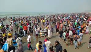 কক্সবাজারে গত দুই দিনে এসেছেন অন্তত সাড়ে ৪ লাখ পর্যটক