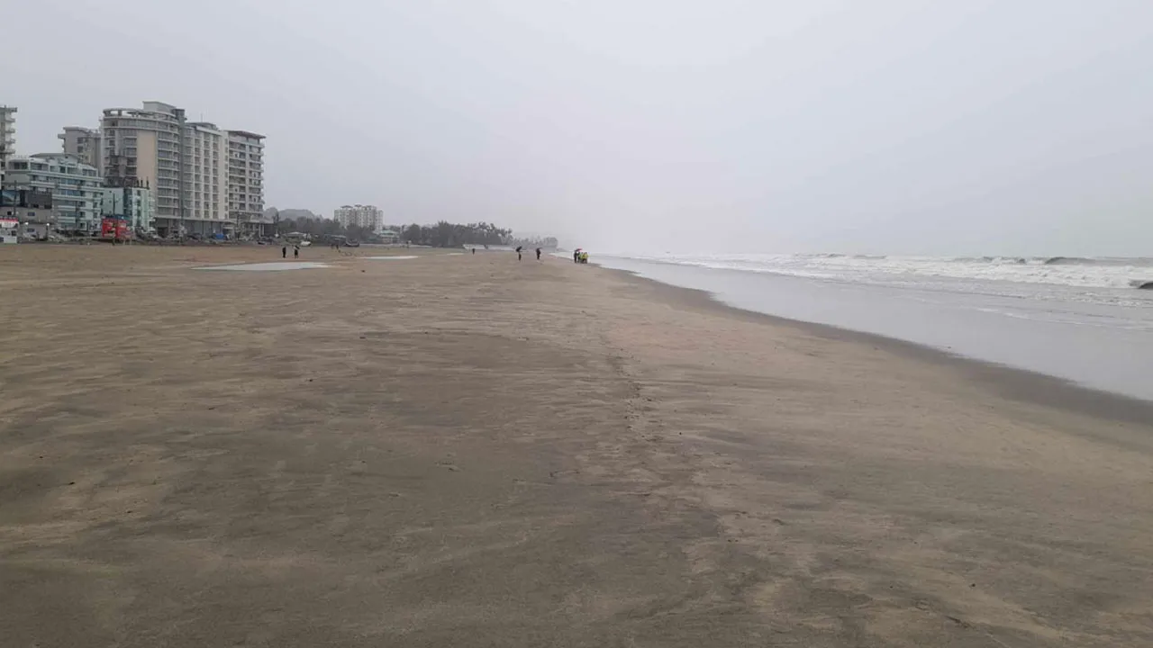 ৬০ শতাংশ ছাড়েও পর্যটক শূন্য কক্সবাজার