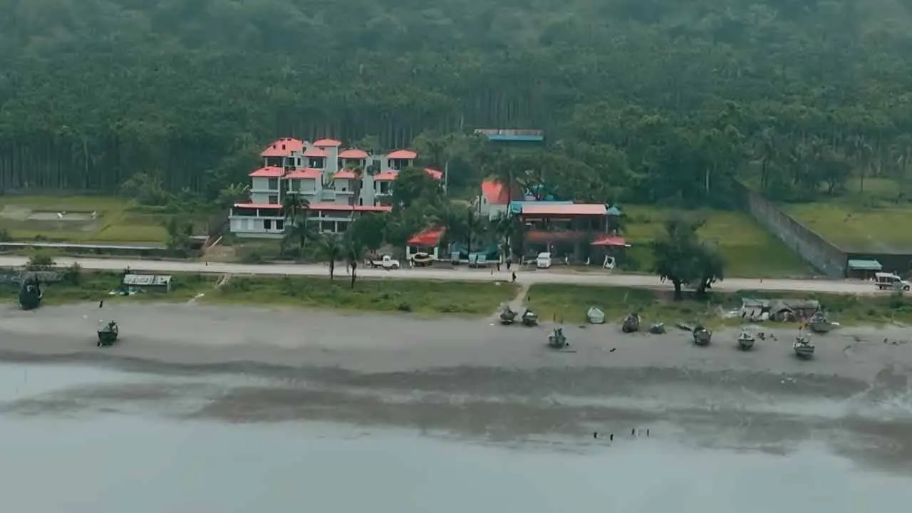 কক্সবাজারে সৈকতের জায়গা দখল করে ‘প্রাইভেট বিচ’