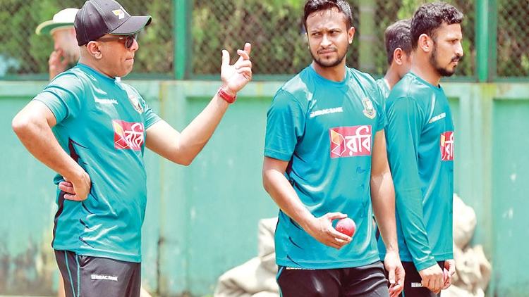 BCB reappoint Hathurusingha as head coach