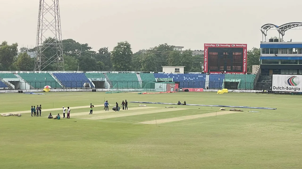 সাদা ঘাসে ঢাকা চট্টগ্রামের উইকেট, কেমন হবে রান