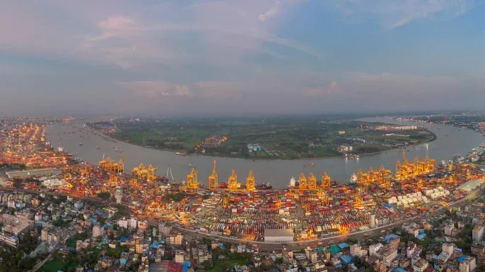 বন্দর কর্তৃপক্ষের জরুরি সভা রবিবার-শ্রমিকদের না