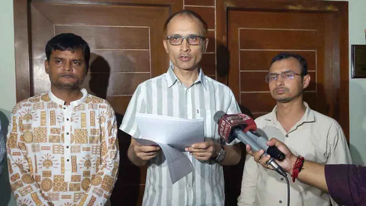 ৯ মে পর্যন্ত বন্ধ চুয়েট, হল ছাড়তে হচ্ছে না শিক্ষার্থীদের