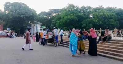 গাঁজা সেবন করায় চবির ৯ শিক্ষার্থী আটক