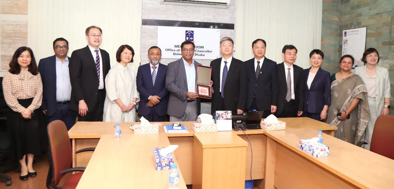 Chinese delegation meets DU pro-vice chancellor