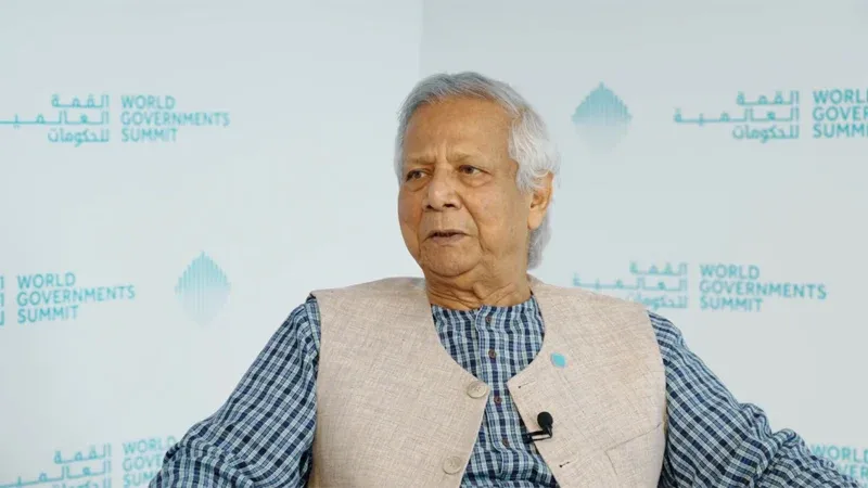পুলিশের শীর্ষ কর্মকর্তাদের সঙ্গে জরুরি বৈঠকে বসবেন প্রধান উপদেষ্টা