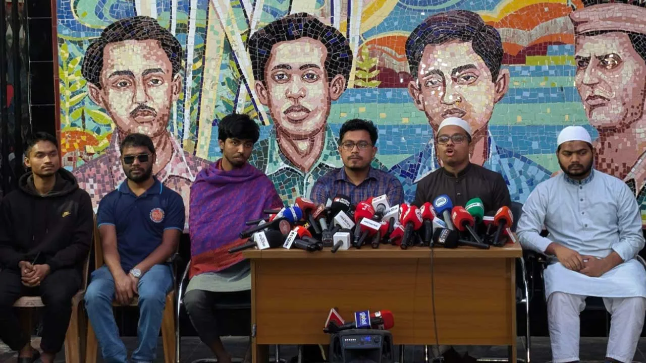 নির্বাচন পরবর্তী সহিংসতা ও হামলার প্রতিবাদে ডাকসুর সংবাদ সম্মেলন