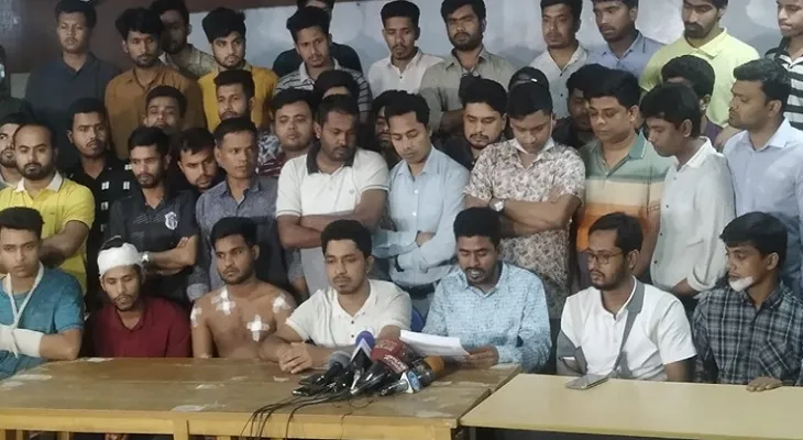 ডিসি-ওসি প্রত্যাহারসহ ১০ দফা দাবি শিক্ষার্থীদের