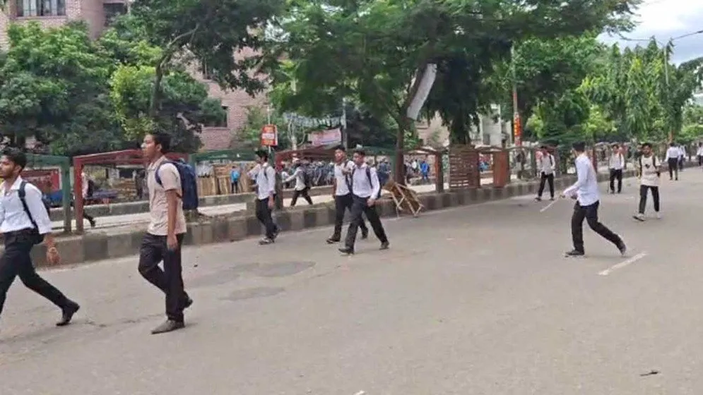 ফের সংঘর্ষে জড়াল ঢাকা কলেজ ও সিটি কলেজের শিক্ষার্থীরা