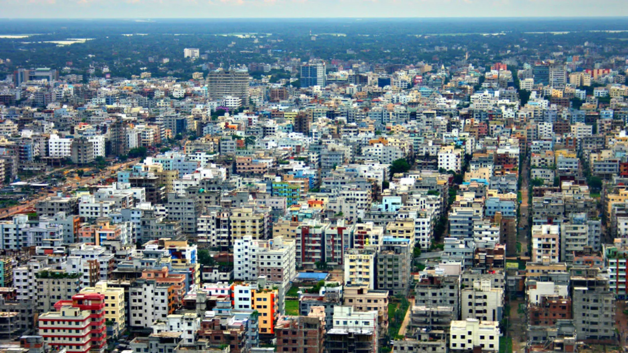 ছুটির দিনেও ‘অস্বাস্থ্যকর’ ঢাকার বাতাস