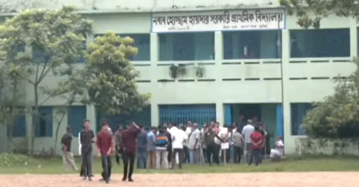 কুসিক নির্বাচনে ভোটগ্রহণ চলছে