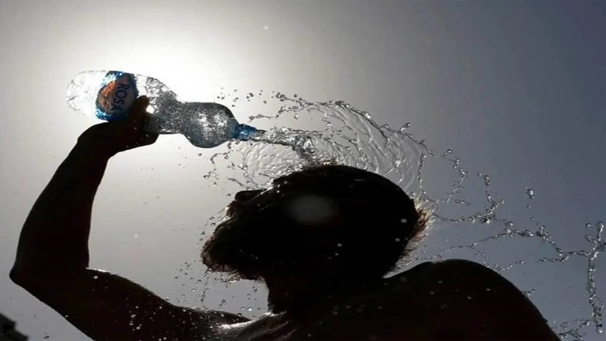এই গরমে তীব্র পানি শূন্যতার লক্ষণ জেনে নিন