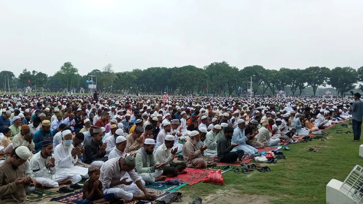 দিনাজপুরে লাখো মুসল্লির অংশগ্রহণে দেশের বৃহৎ ঈদের জামাত